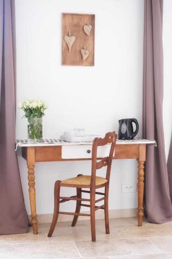 L'Ostal - Bed & Breakfast - Chambres Et Suites De 25 A 40M2 - Spa 圣伊莱尔厄齐尔 外观 照片