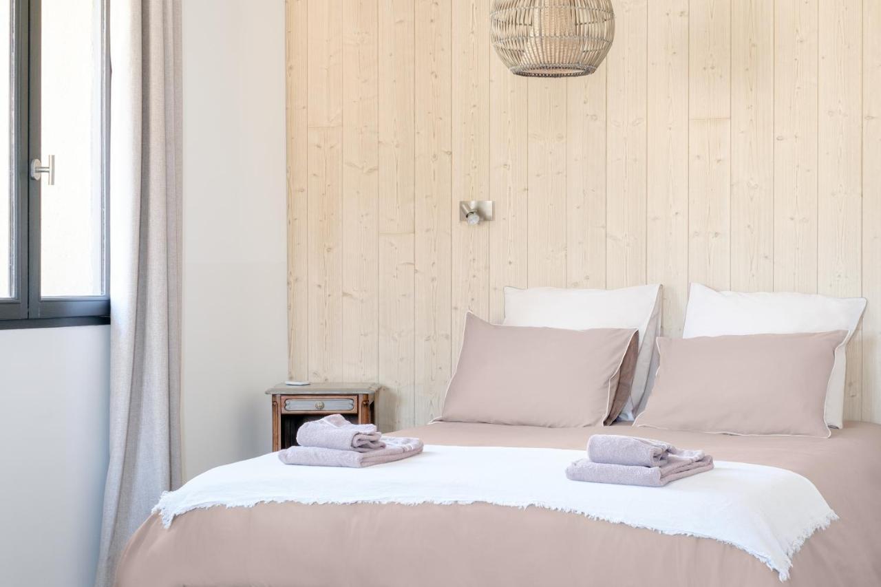 L'Ostal - Bed & Breakfast - Chambres Et Suites De 25 A 40M2 - Spa 圣伊莱尔厄齐尔 外观 照片