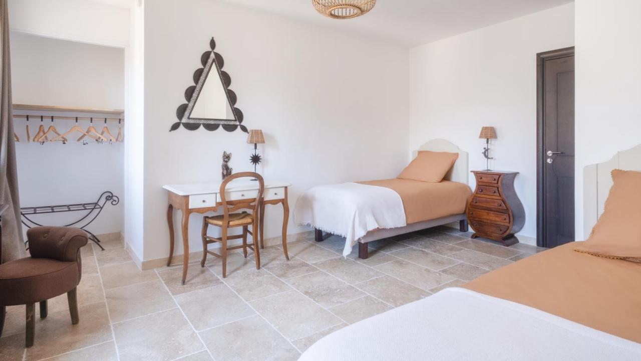 L'Ostal - Bed & Breakfast - Chambres Et Suites De 25 A 40M2 - Spa 圣伊莱尔厄齐尔 外观 照片